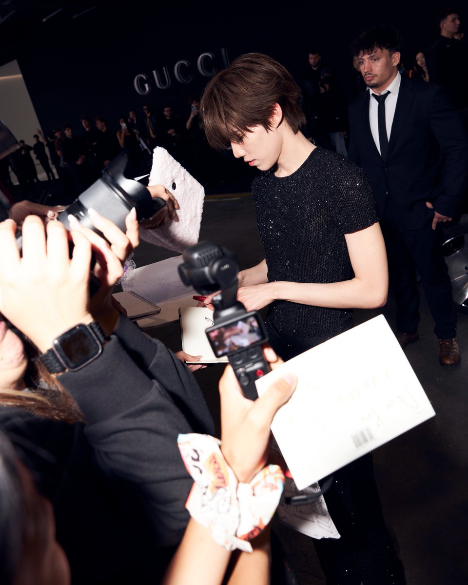 PPKrit_Ent's tweet photo. The look of a special moment. 🖤✨

PP KRIT X GUCCI MFW26
#GUCCISS27xPPKRIT
#GucciTheStoreShow
#Gucci #PPKritt #MFW
@gucci https://t.co/nkBwhkNKn3