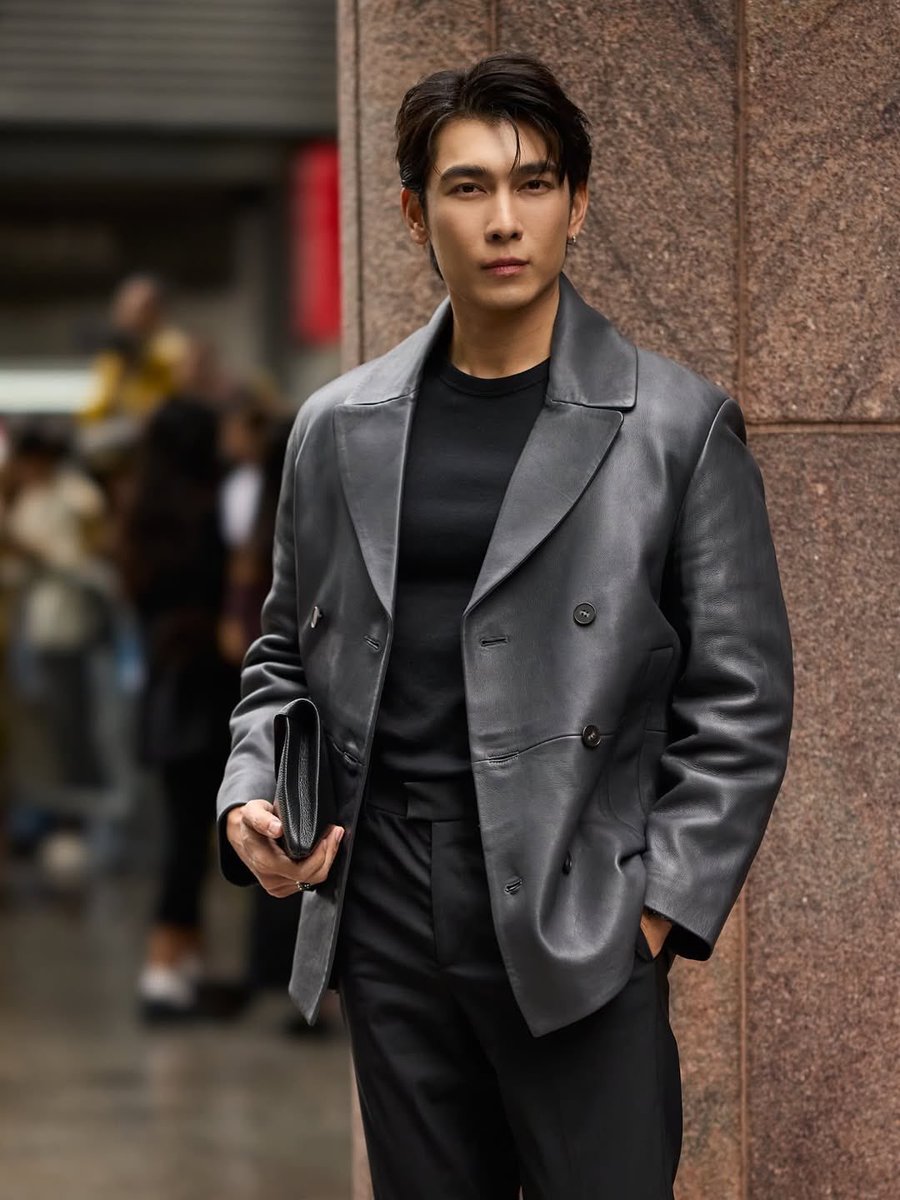 bluelandmh95's tweet photo. @IconicRankings @IstvnnNagy4 Mew Suppasit with COS 👏👍😊
MEW COS IN NYFW
@MSuppasit #MewSuppasit
#cosAW26xMew #MEWinNYFW2026
#cos #cosAW26 #cosnyfw #NYFW https://t.co/GgqLFnDiII