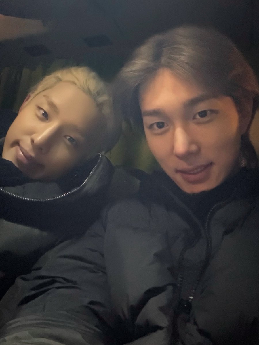 p1hits's tweet photo. theo weverse post 🎂

☀️: happy 26th birthday to p1harmony’s precious leader, yoon stephen keeho, who is someone the group simply can’t do without 👍
because you always lead the team so well with such strong leadership, i think we’re able to go about our activities feeling at ease too. at least today, i hope you can spend your day without any pressure or worries. happy birthday 🥳🎉🎂🎊

#P1Harmony #피원하모니 #기호 #테오