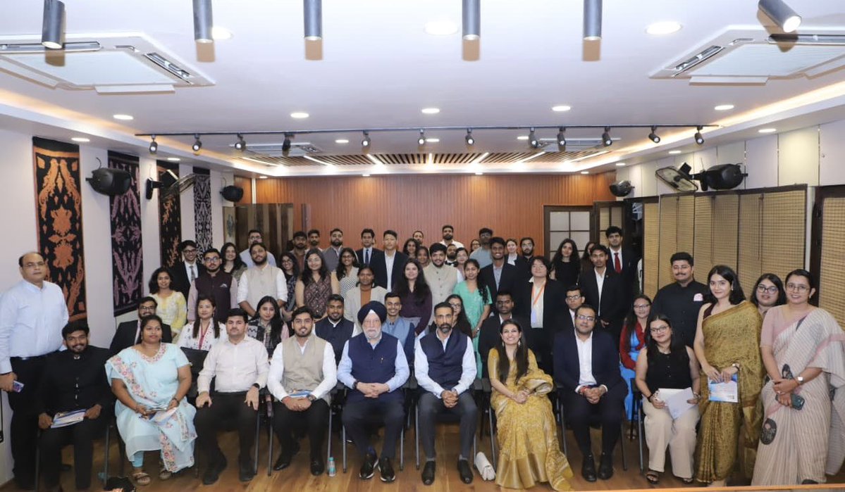 HardeepSPuri's tweet photo. Held an engaging and insightful interaction with a delegation of nearly 70 outstanding, confident and knowledgeable young professionals and researchers from diverse disciplines as part of the Rising Leaders Programme, organised by ILead Global Foundation @ileadglobe and India Office of Konrad Adenauer Stiftung @kas_india.

India is scripting an unprecedented energy security story under the visionary leadership of PM @narendramodi Ji. Today, India’s energy diplomacy resonates across the world as we secure uninterrupted supplies, diversify our energy basket and ensure access to affordable and sustainable energy for our citizens, despite the ongoing geopolitical crises affecting major global energy-producing regions.
Even as several parts of the world grappled with an energy shock and surging fuel prices, India stood out for maintaining stable domestic fuel prices, and shielding its citizens from the full impact of global volatility.

We also discussed how India is the world’s 3rd largest energy consumer, 3rd largest crude oil importer and 4th largest refiner, consuming around 5 million barrels of oil per day. India is also expected to account for nearly 25% of global energy demand growth over the next two decades.

@PMOIndia 
@PetroleumMin @PIB_India