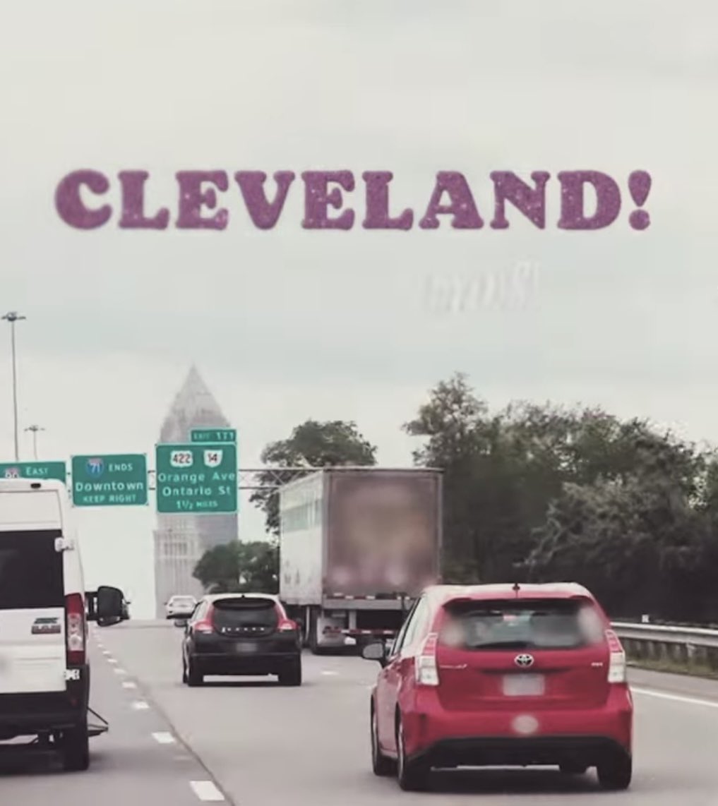 wondlorland's tweet photo. she liked a reel about making 90s sitcom music and it hit me. the font looks like roseanne https://t.co/cA3O6dmvrL