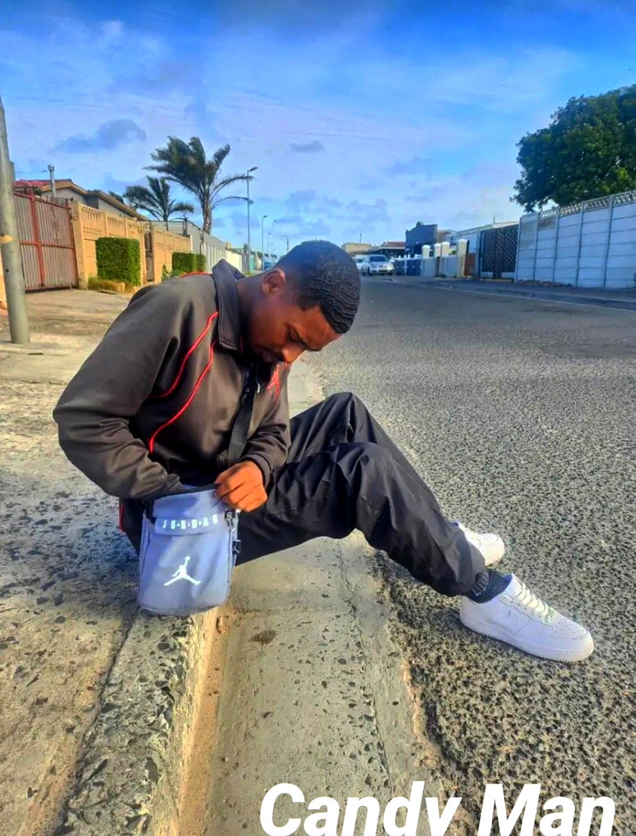 laeeqstreet's tweet photo. Sweet 😋 https://t.co/IRjRT4QKi8