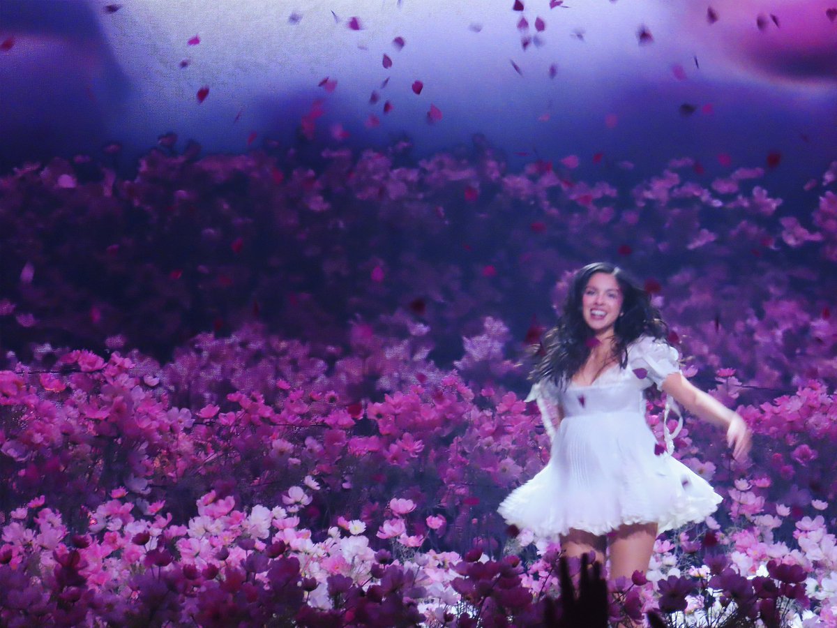 livlafluvguts's tweet photo. Olivia Rodrigo is actually from the heaven

cr: idkallyne https://t.co/MZdsnjx58B