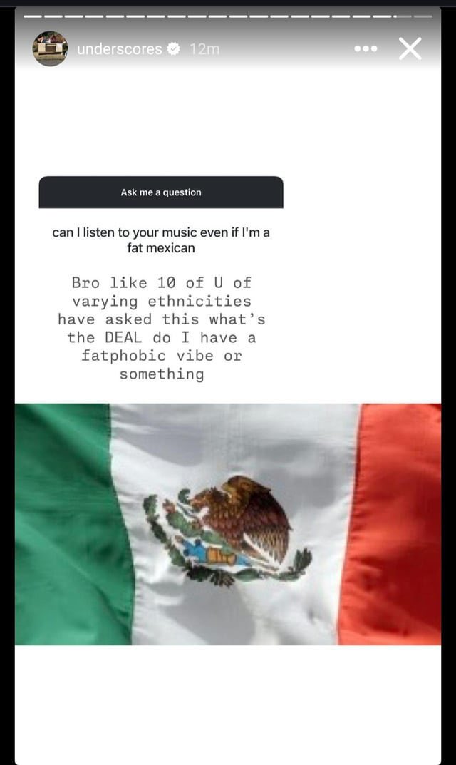 aegiscores's tweet photo. the mexican flag just there in the background kills me😭😭😭😭😭😭😭😭😭😭 https://t.co/RT24FIJ2vf