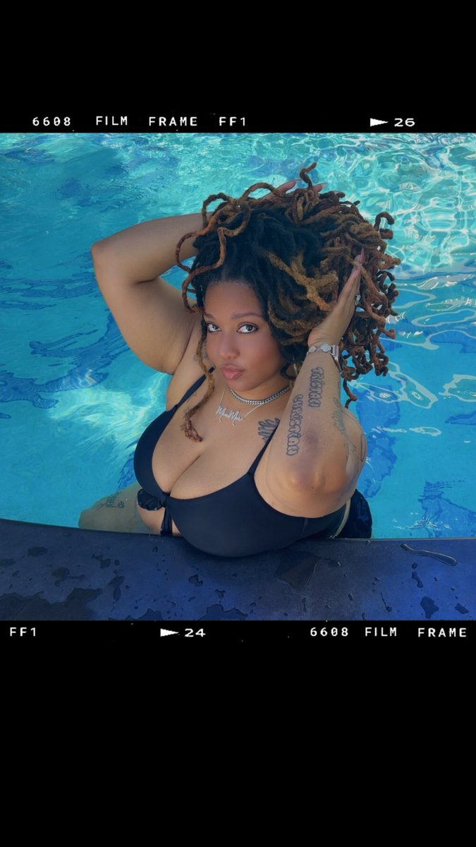 Heelz_N_Cameraz's tweet photo. Miami for the weekend https://t.co/7wLYyaE72Q