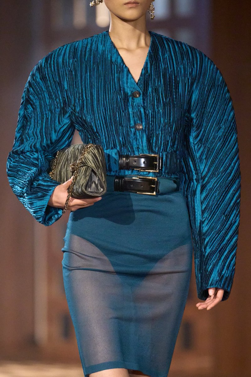LaModeUnknown's tweet photo. The DETAILS at ✨️Ferragamo✨️ Spring/Summer 2027.🪡 https://t.co/c3mFFTemq3
