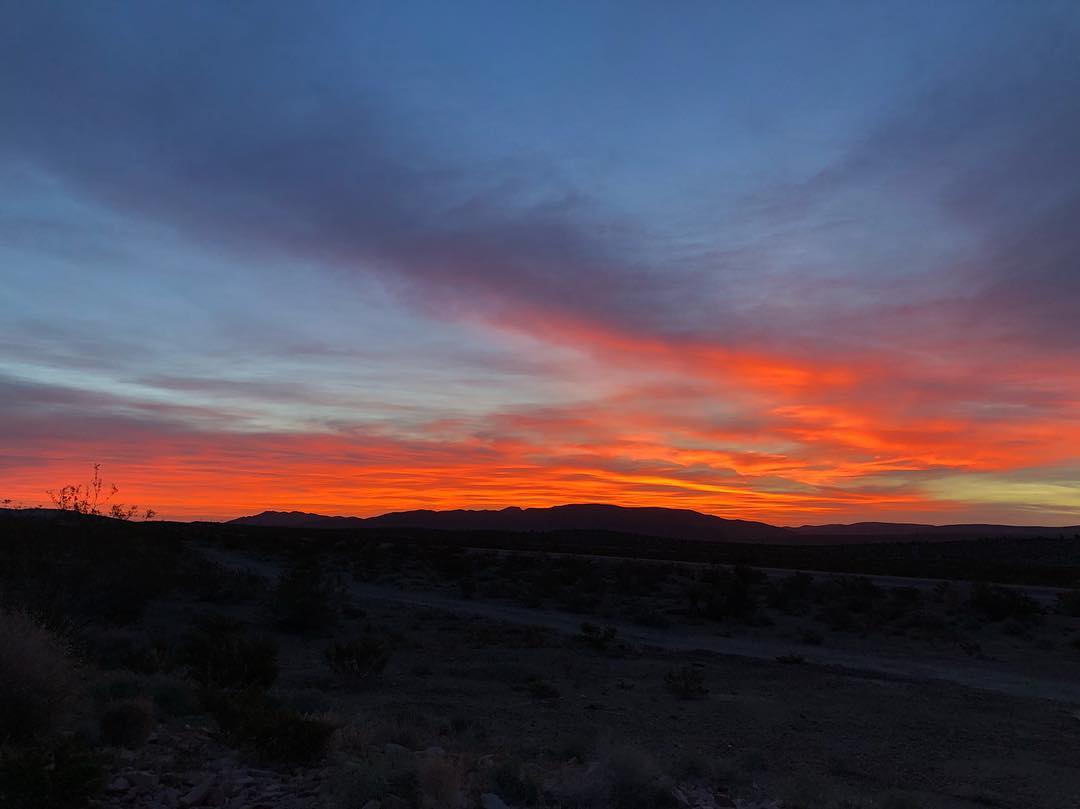 RuthaCreecie's tweet photo. Killer sunset on a Saturday morning. https://t.co/wfldTjKoO9