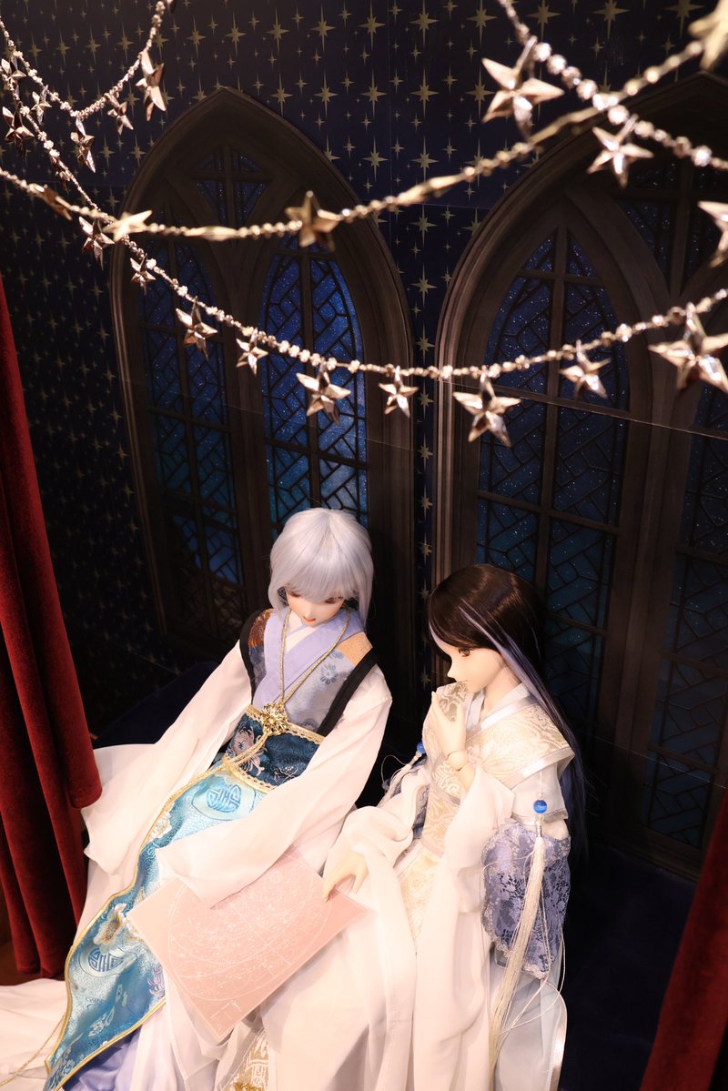 mi_yume_D's tweet photo. 紫音さんちのあまねくんと📷
星が綺麗な夜に一緒に星図見てるの麗しい😇🙏

君たちが望むなら夜空の一つや二つ献上したいくらいの気概を見せていきたいところではある https://t.co/Dcz2EQUMJe
