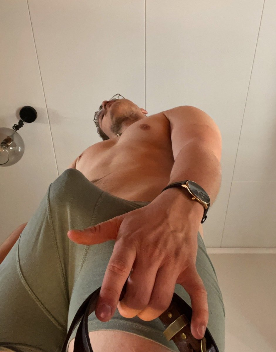 Lilthreeeswe's tweet photo. hii, not new to #nsfwtwt just new pinned | 
intro #sub #dom 

- 22 years old, m
- he/him
- soft dom leaning switch
- down to chat with whatever ngl 
- mdni!! 
- dms are always open im friendly 
- im looking for moots and friends https://t.co/nF4TQ7A5yh