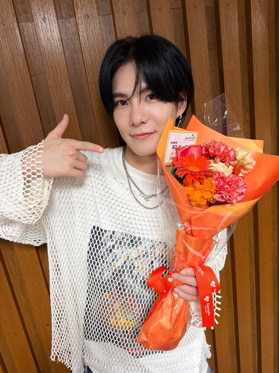 official_DXTEEN's tweet photo. [📸]260926

TOKYO MX
『Your Sky ハレのち恋』最終話
@yourskyhare_mx

#谷口太一 が #末次類斗 役として 
出演させていただきました❤️

最終話まで見届けてくださったみなさん
ありがとうございました！☺︎

･･━━･･━━･･━━･･━━･･
🦖谷口太一🦖
ユアスカ最終回ありがとうございました😭
ユアスカが終わってしまうのは寂しいですが、こんなに素敵な作品で、末次類斗役を演じられたことがすごく嬉しいです！！！

素敵なキャストのみなさん！監督！スタッフのみなさん！そしてユアスカを毎週たのしみにしてくださっていたファンのみなさん！
ほんとーーーにだいすきです！！

ドラマは終わってしまったんですが、これからもユアスカと末次類斗を愛してください！！！！

･･━━･･━━･･━━･･━━･･
『Your Sky ハレのち恋』
TVer見逃し配信ページ
🔗https://t.co/2GorWy6Xju

･･━━･･━━･･━━･･━━･･
エンディング主題歌
#DXTEEN 'Our Sky'🎧
https://t.co/3zydAV8SFE

#ユアスカ #YourSkyJP
#DXTEEN_OurSky