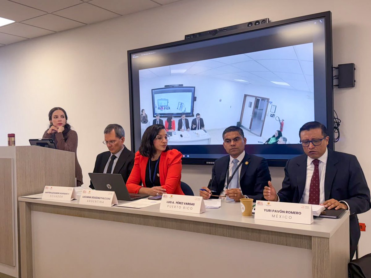derechos_ec's tweet photo. XXV Congreso Iberoamericano de Derecho Administrativo - #FIDA2026:

⚖️ 25 de septiembre de 2026: Nuestra socia fundadora, @antonellasgb, estuvo presente en el último día del Congreso organizado por la @uasbecuador y el FIDA. https://t.co/otXTrfQNs4