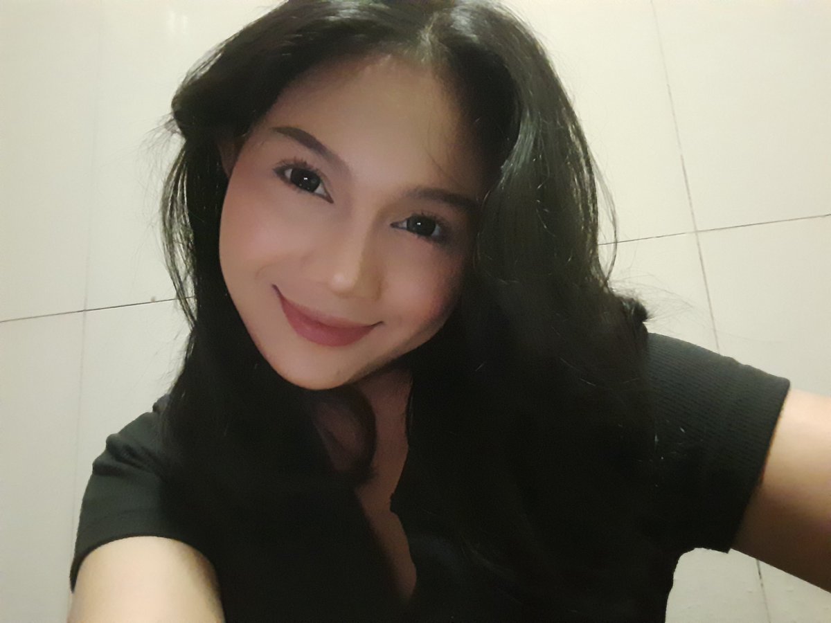 stevia14194's tweet photo. tak ada malam mingguan, malam apapun sama. Tiap hari sendirian💃🤣 https://t.co/0POyrhp7hU