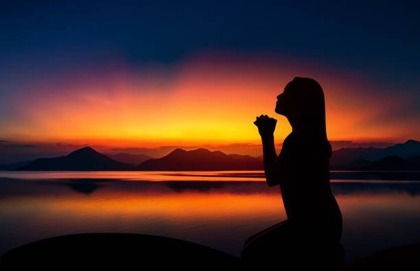 Fallenartreidis's tweet photo. Meditate and pray daily 🙏 .
Whatever religion ⛪️🕌🛕🕋you practice, the inner peace that comes from 🙏 praying and meditating 🧘‍♂️ 🧘‍♀️ 🧘 can not be replicated to any amount of 
#beauty 
#medication 
#cosmetics or even
#wealth Whatever. https://t.co/Ki4yLusW0T