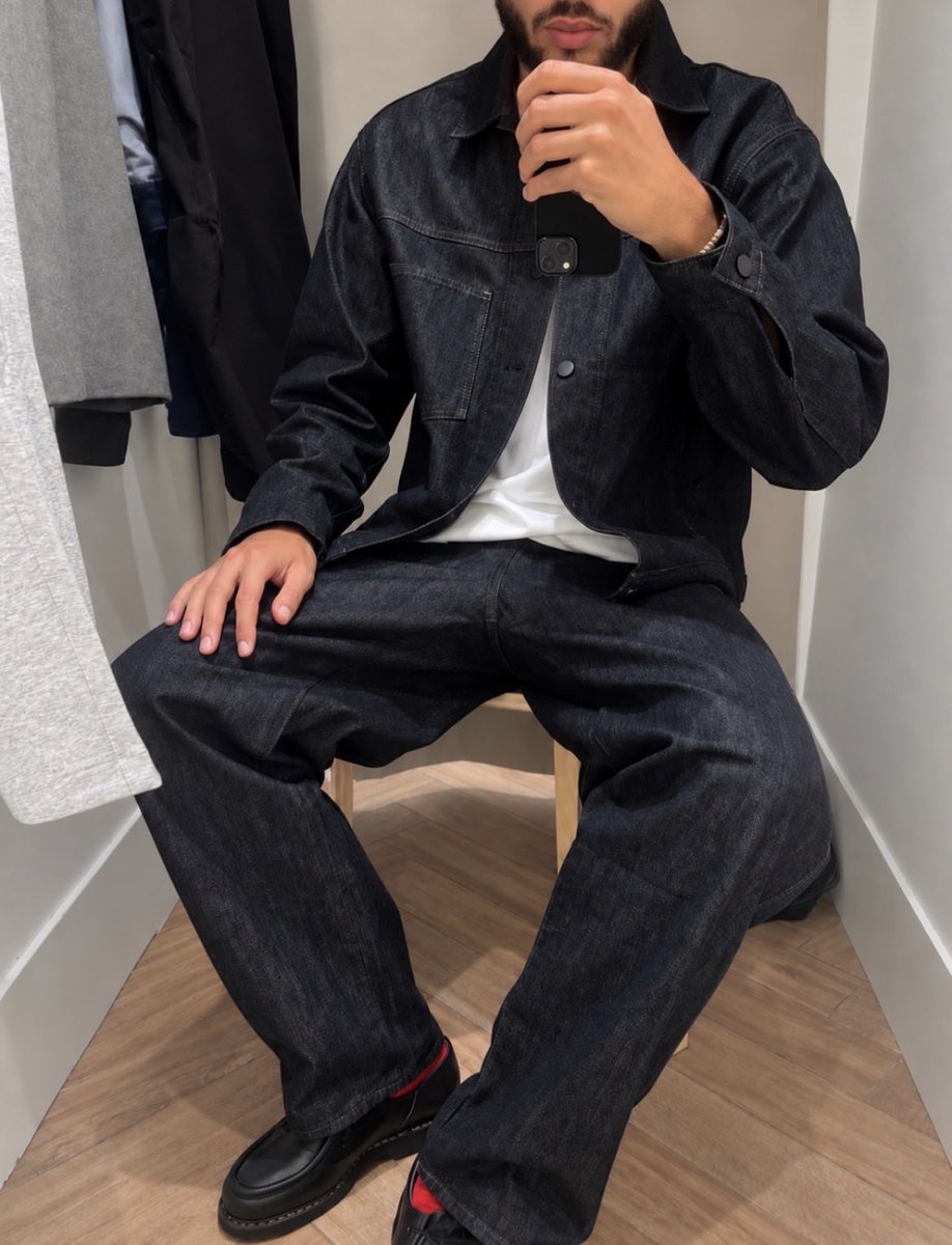 LinkDeal_'s tweet photo. L’ensemble en jean 100% coton Uniqlo, il est tellement efficace 

Lien veste : https://t.co/DKJxN1r02P (59€)
Lien pant : https://t.co/cNh3L4NBjv (49€) https://t.co/vaMZ2Fb57w