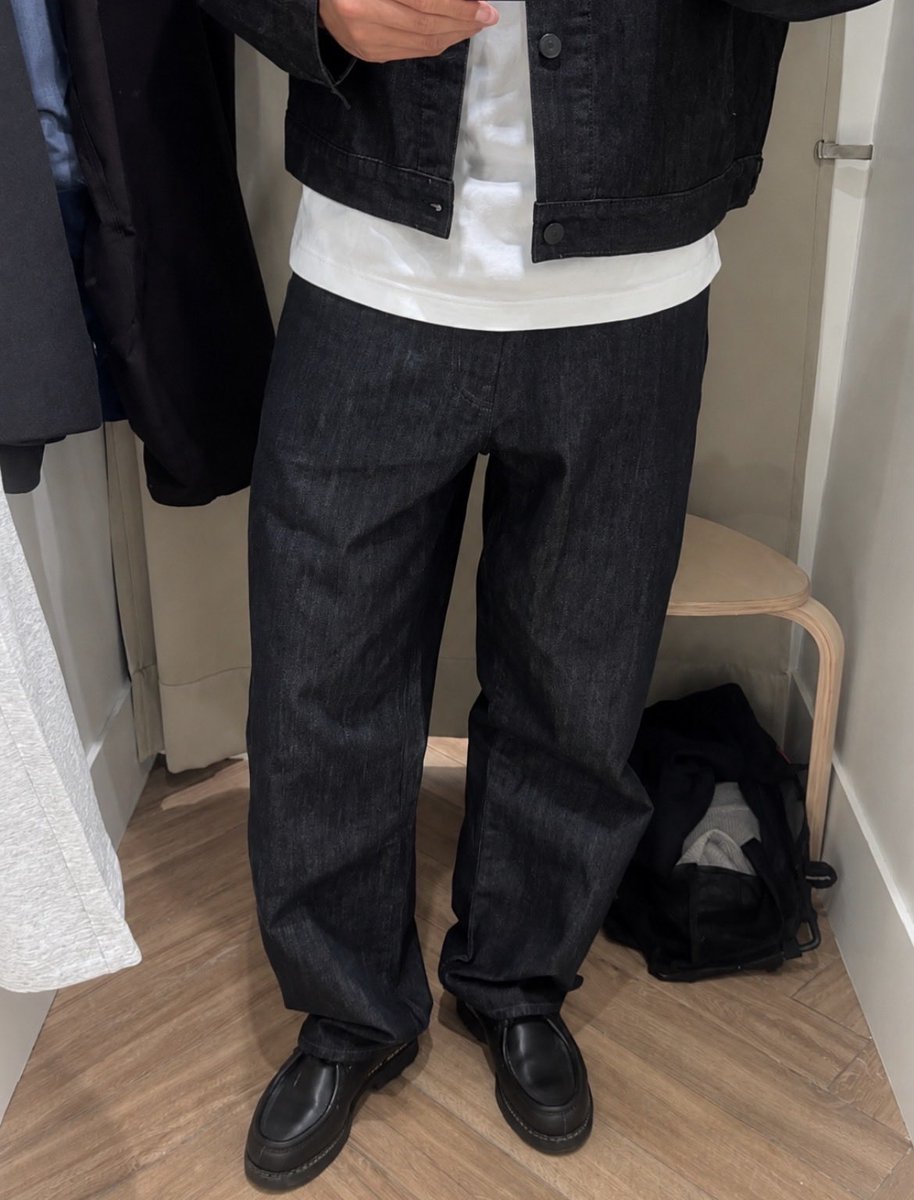 LinkDeal_'s tweet photo. L’ensemble en jean 100% coton Uniqlo, il est tellement efficace 

Lien veste : https://t.co/DKJxN1r02P (59€)
Lien pant : https://t.co/cNh3L4NBjv (49€) https://t.co/vaMZ2Fb57w