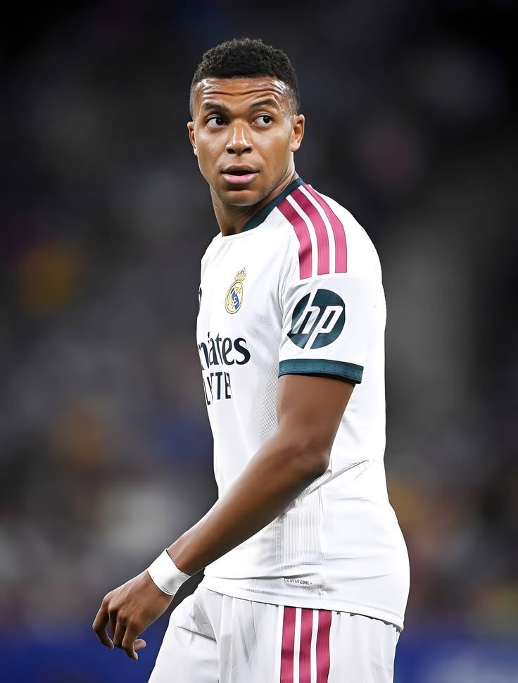 AtaqueFutbolero's tweet photo. ⚠️🇫🇷 Real Madrid confirmó que Kylian Mbappé sufre una HIPEREXTENSIÓN en su rodilla.

Estará solo 15 días de baja, justo lo que resta de fecha FIFA. ‼️ https://t.co/ejZBm5dWPV