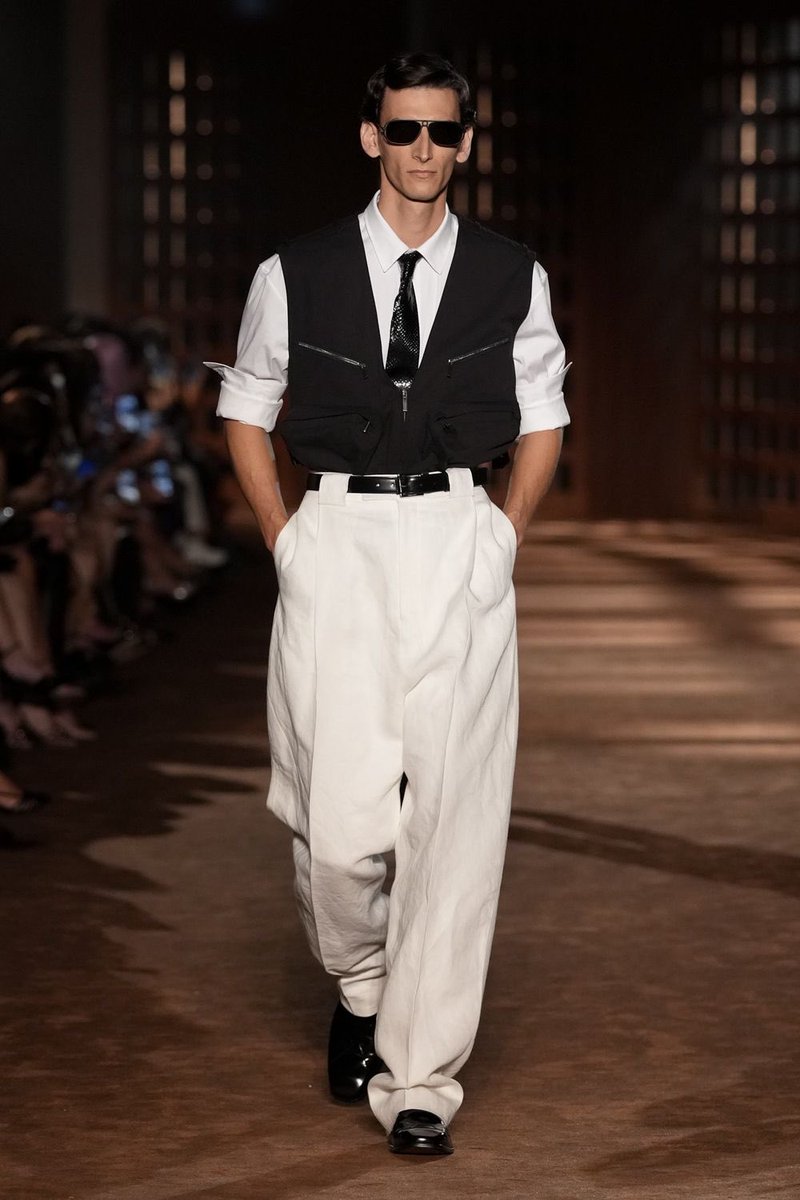 LegendaryLade's tweet photo. Ferragamo SS27 Menswear!🔥 https://t.co/3WpizyN5I1