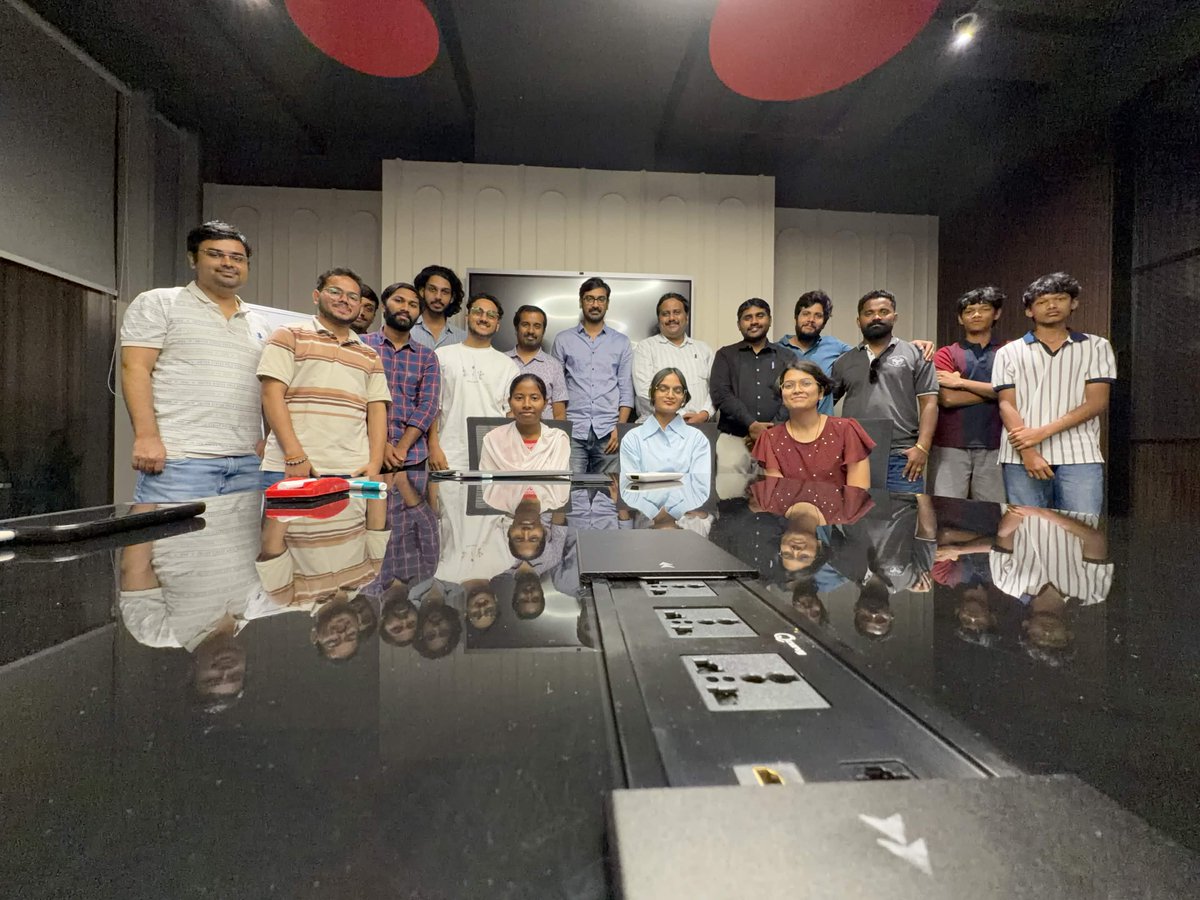 bitshala_org's tweet photo. Huge thanks to everyone who joined the Hyderabad Meetup today 🧡

We went deep into Bitcoin wallets, self-custody, and what it really means to hold your own keys.

Special shoutout to @codingp110 for the brilliant presentation on wallets & self-custody 🔐

See you at the next one 🫡
