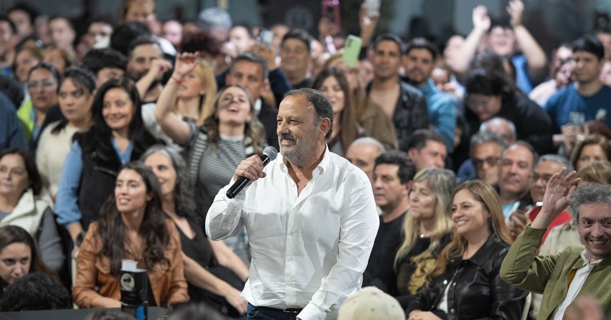 riojavip_'s tweet photo. SE NORMALIZA EL PARTIDO JUSTICIALISTA RIOJANO 

El Consejo y el Congreso Provincial con Unidad  

Presidente: @QuintelaRicardo 
Sec. Gral: @GALEANISMO 

Congreso Provincial Titulares
1. @turcomenem 
2. ⁠@ALCIRA08 
3. ⁠Gordillo Rolando
4. ⁠Marce Martinez
5. ⁠@Betocenteno6 
6. Maricel Maldo
7. ⁠Gordillo Rolando Nicolás
8. ⁠@Lourdez_ortiz 
9. Gonzalo Becerra
10. Maza Ada
11. @juankisantander 
12. Marcela Ortega 
13. @FabianDelafue11 
14. ⁠Cáceres Mercedes
15. ⁠Urungaray Dante
16. ⁠Leguiza Flavia

Suplentes
1. Torchivia Orlando
2. ⁠Ceballos Daniela del Valle
3. ⁠Carrizo Raúl
4. ⁠Guzman Leticia
5. ⁠Blanco Gómez Orlando Fabián
6. ⁠Diaz Guzmán Alexia Beatriz
7. ⁠Uria Mauricio
8. ⁠@RomiCRom
9. ⁠Becerra Marcelo