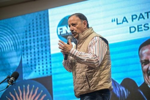 riojavip_'s tweet photo. SE NORMALIZA EL PARTIDO JUSTICIALISTA RIOJANO 

El Consejo y el Congreso Provincial con Unidad  

Presidente: @QuintelaRicardo 
Sec. Gral: @GALEANISMO 

Congreso Provincial Titulares
1. @turcomenem 
2. ⁠@ALCIRA08 
3. ⁠Gordillo Rolando
4. ⁠Marce Martinez
5. ⁠@Betocenteno6 
6. Maricel Maldo
7. ⁠Gordillo Rolando Nicolás
8. ⁠@Lourdez_ortiz 
9. Gonzalo Becerra
10. Maza Ada
11. @juankisantander 
12. Marcela Ortega 
13. @FabianDelafue11 
14. ⁠Cáceres Mercedes
15. ⁠Urungaray Dante
16. ⁠Leguiza Flavia

Suplentes
1. Torchivia Orlando
2. ⁠Ceballos Daniela del Valle
3. ⁠Carrizo Raúl
4. ⁠Guzman Leticia
5. ⁠Blanco Gómez Orlando Fabián
6. ⁠Diaz Guzmán Alexia Beatriz
7. ⁠Uria Mauricio
8. ⁠@RomiCRom
9. ⁠Becerra Marcelo