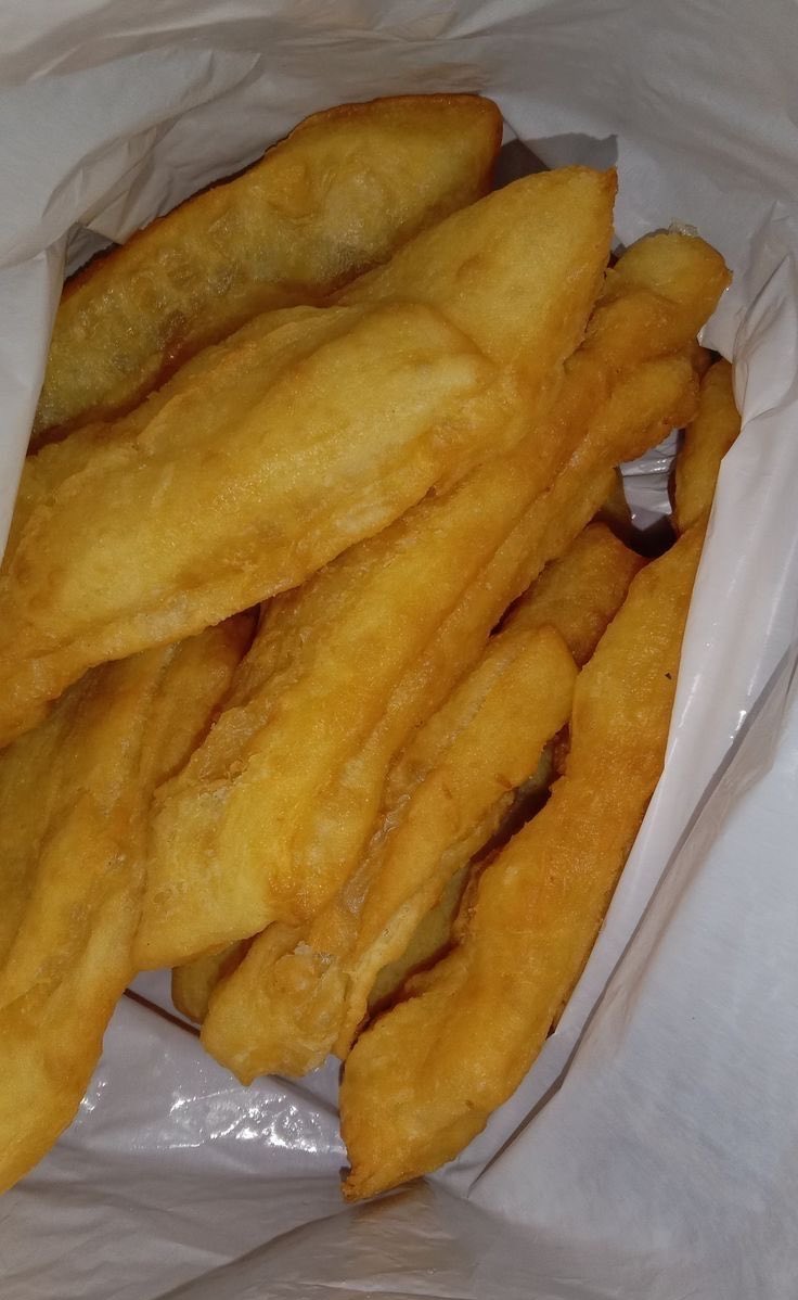 hopefulhob's tweet photo. THIS OR THAT 🌟

Kalian lebih suka cakue atau roti goreng? https://t.co/JZSKRZMBDi