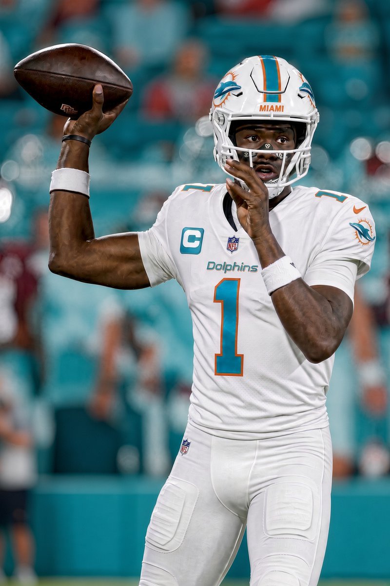ShoutoutKG's tweet photo. Kamario Taylor, you are a Miami Dolphin. https://t.co/t3oP8MNKOW