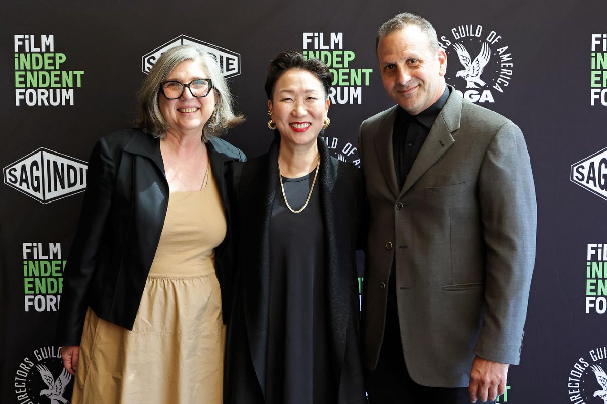 filmindependent's tweet photo. HIKARI kicked off #FiForum26 with an inspiring convo with producer Ron Najor on her journey from Film Independent's Labs to writing and directing features (‘37 Seconds’, ‘Rental Family’) and television series. ✨ So thrillled to bring these 2016 Screenwriting Lab #FiFellows back together!
📸: Kevin Winter/Getty Images
