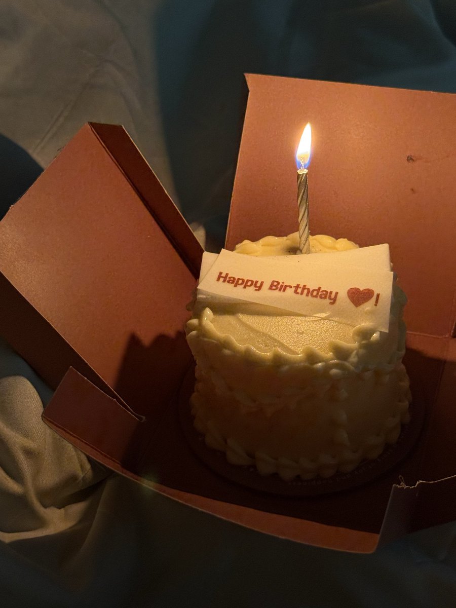 czxm9's tweet photo. 24🥳✨ https://t.co/Dz8KE92kWf