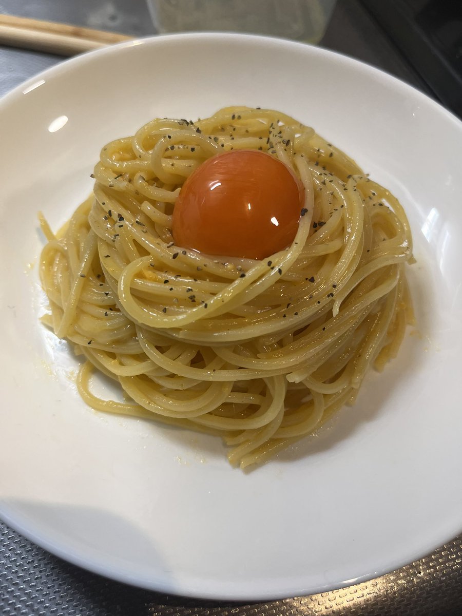 ssa_sami_'s tweet photo. こんな時間にカルボナーラ作った https://t.co/mv5uwWkKQN