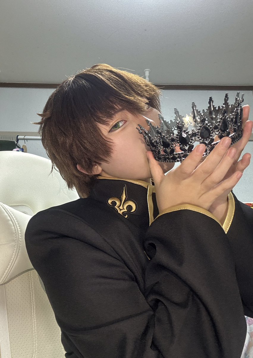 samepic0_0's tweet photo. cos.  地獄まで追い掛ける https://t.co/Tu3mHfpL5h