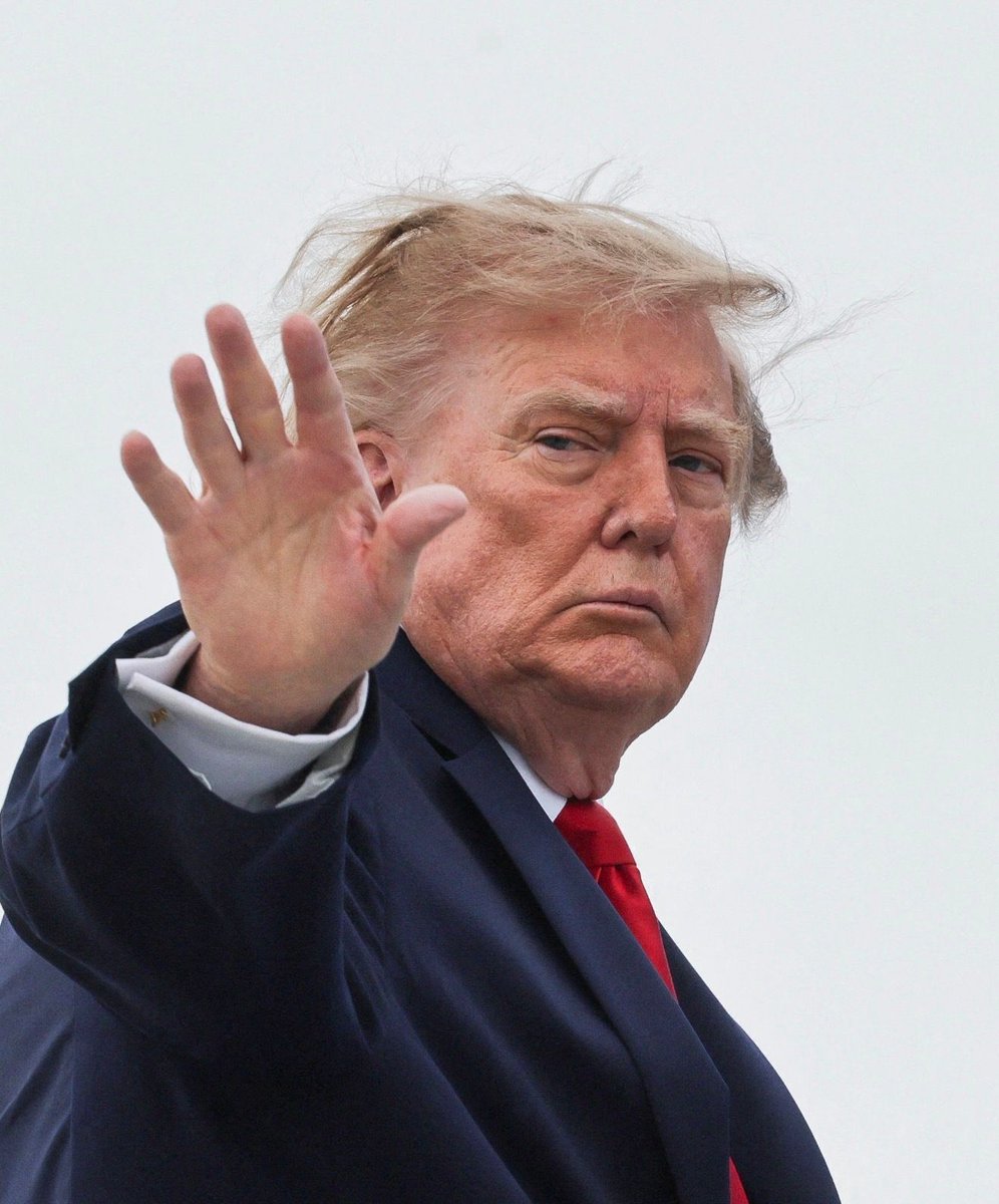 MeidasTouch's tweet photo. Trump arrives to board Air Force One for travel to Tennessee. REUTERS/Jonathan Ernst https://t.co/D8jC1WegMJ