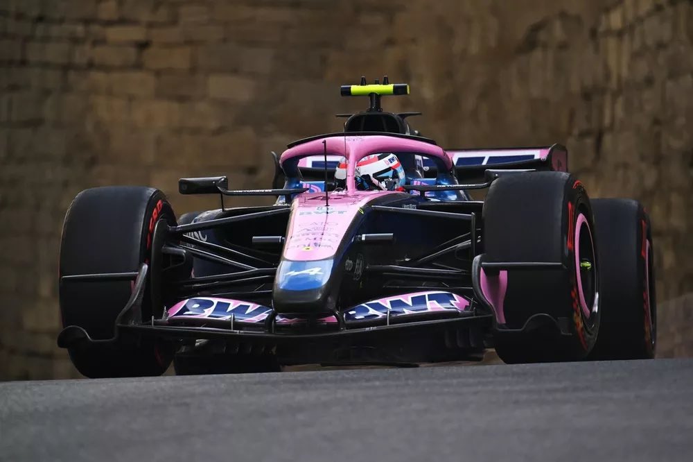 DistefanoDaniel's tweet photo. A los campeones del mundo también los vimos chocar, y mucho peor. A @FranColapinto le exigen una perfección que nadie tuvo al empezar. Un accidente no borra su talento, su grandeza ni su lugar en la F1. Vamos, Franco carajo!!

🚀🇦🇷🏎️

#Colapinto #F1 #FormulaUno #Formula1 https://t.co/ujdB373Dqe