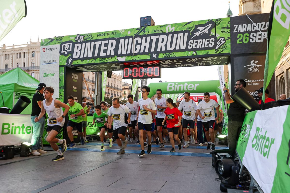 BinterNightRun's tweet photo. 👟🏃🏻‍➡️🏃🏻‍♀️‍➡️✈️ Arranca la Binter NightRun Zaragoza by Heraldo con la salida de la distancia Milla Verde Familiar

...
#BinterNightRun #binter #heraldo #zaragoza #carreranocturna https://t.co/bw3lOUNOhR