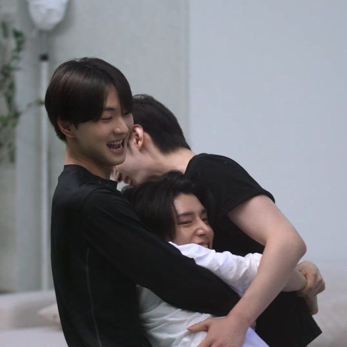 akdmadlsnsk's tweet photo. 개개냥 보면 마음이 안정됨🥰 https://t.co/WDOwl0dQHC