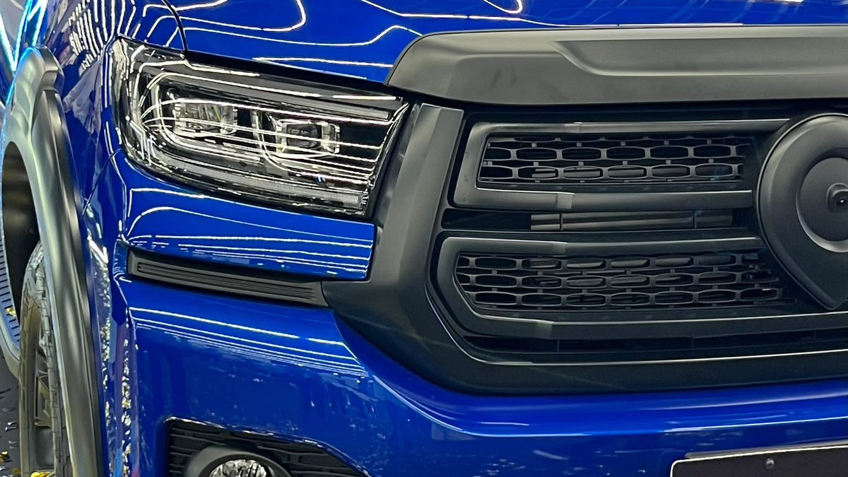 AutosyMas's tweet photo. @gwm_mexico anunció la nueva generación de la #GWMP300,  con faros LED, rines de aluminio de 18”, kit de oscurecimiento, asientos de cuero calefactables pantalla de 15.6” con Apple CarPlay y Android Auto.
Disponible desde $469,900 hasta $854,900
#GWMP300 @GWM_Mexico https://t.co/lpcpsKA87P