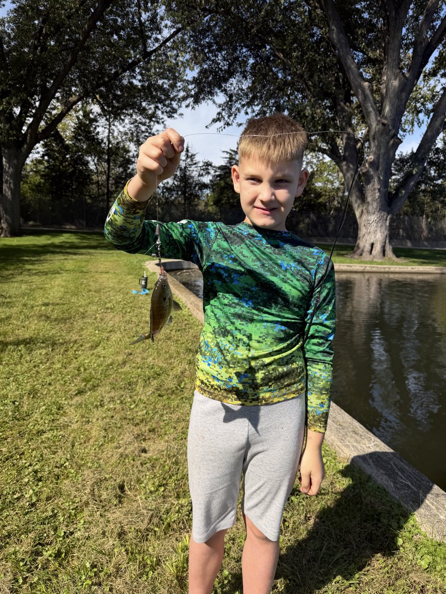 Bighollowelem's tweet photo. A great day at our Big Hollow Elementary Weekend Warrior Family Fishing Event at Spring Grove Fishery! Our students had fun, made memories, and—yes—caught fish! Thanks to everyone who helped make it a success. 💙🎣🐟🎣🐟💙
#WeekendWarrior #BHWarriorPride
#MakingMemories https://t.co/VPY2jUr8pQ