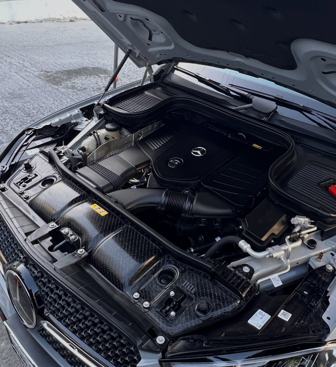 YvoneStrin9k's tweet photo. MERCEDES AMG | FULL DETAIL

Paint wash, decontamination, 2-in-1 polishing, 3-month carnauba wax protection, and complete interior detailing with leather conditioning. Your car should not only look clean—it should be protected. Home service available. https://t.co/kXZl84jrjv