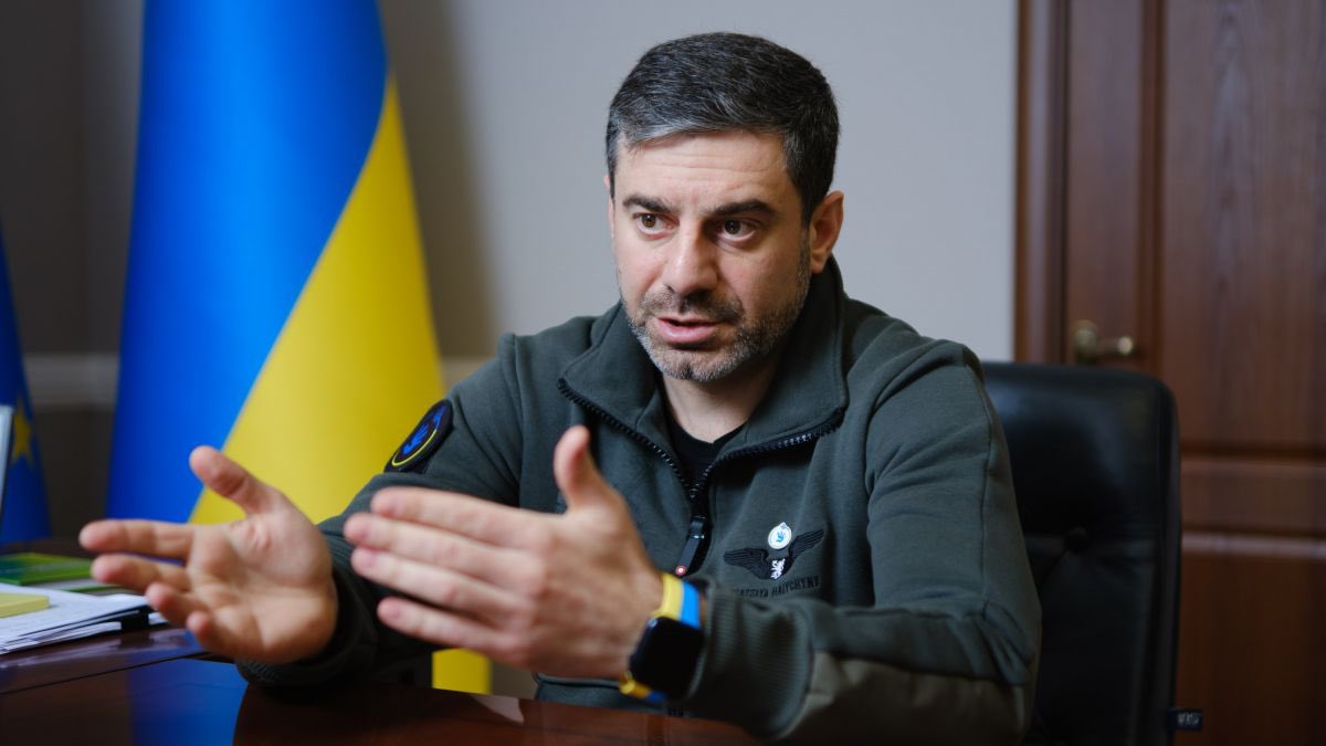 Maks_NAFO_FELLA's tweet photo. 🇺🇦🗣️ A humanitarian catastrophe in Oleshky, - ombudsman Lubinets

"People there are without food, water and medicine! Evacuation is complicated by mined territories. I am contacted every day about leaving there.

We offered various options for evacuation routes and the introduction of a regime of silence, but the Russian side did not agree to such proposals. In my opinion, it was intentional!

And the reaction of the international community shows complete inefficiency."