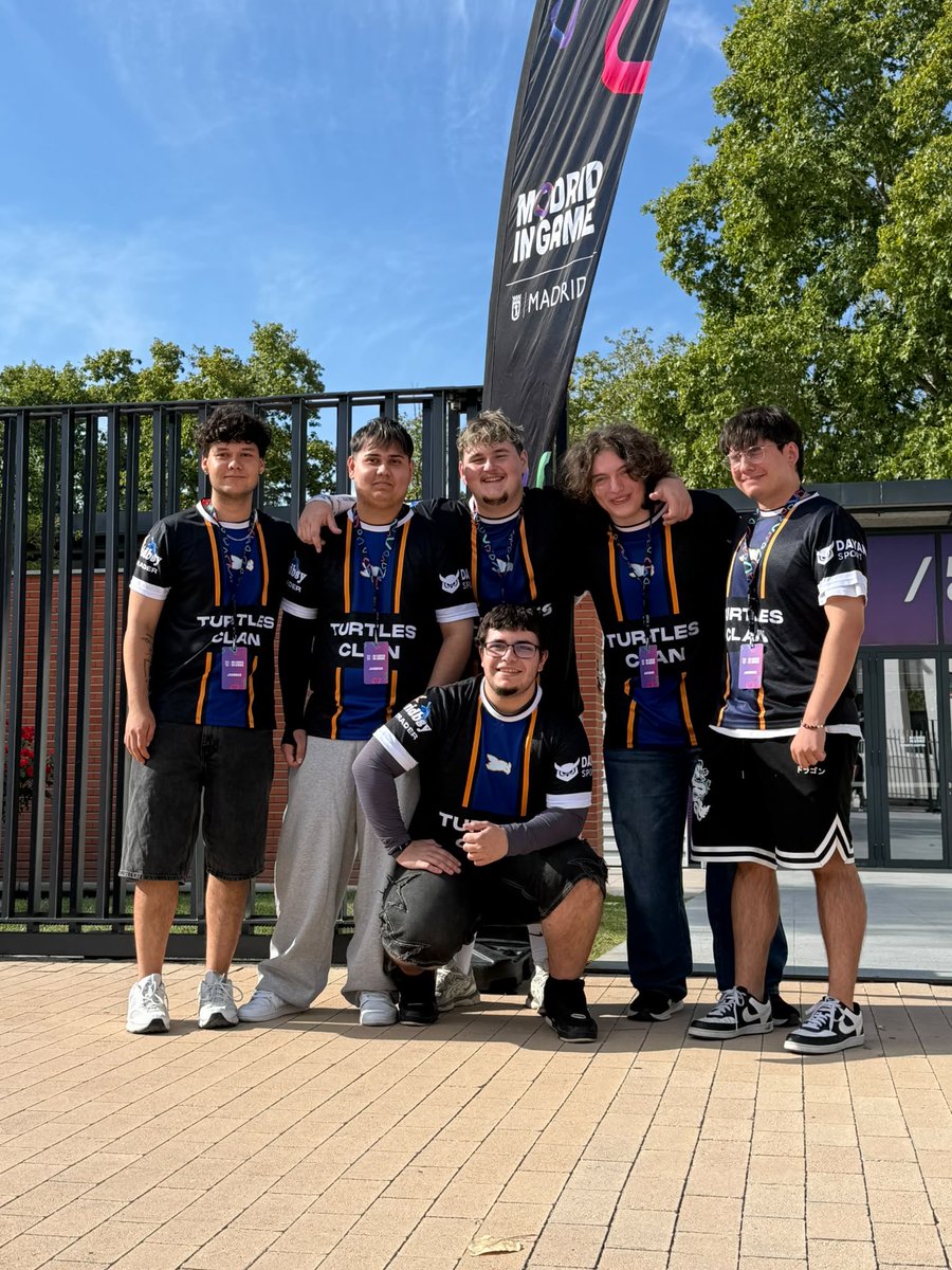 Esssttebann's tweet photo. Nos quedamos a un partido de la semifinal ajustado 13-11 ,ggs a los rivales y esto solo acaba de empezar #GOTC
Gracias a mi equipo @Sasro200 @elfino2323 @MiikaElVAL @ttkaah_ por darlo todo ❤️ https://t.co/WzJpxMpFLO