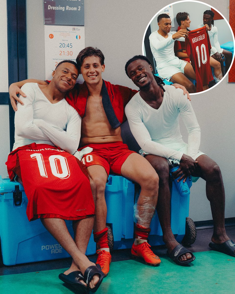 ESPNFC's tweet photo. Kylian Mbappé and Eduardo Camavinga linked up with Arda Güler after their Nations League clash ❤️

(via equipedefrance) https://t.co/j902pZJNEg