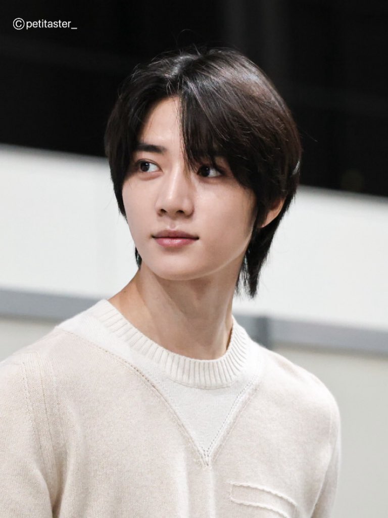 petitaster_'s tweet photo. 260923 🎀🤍

#BEOMGYU #TXT #범규 #투모로우바이투게더 #TOMORROW_X_TOGETHER #ボムギュ
#TXT_범규 #TXT_BEOMGYU https://t.co/4PkqrlhRLw
