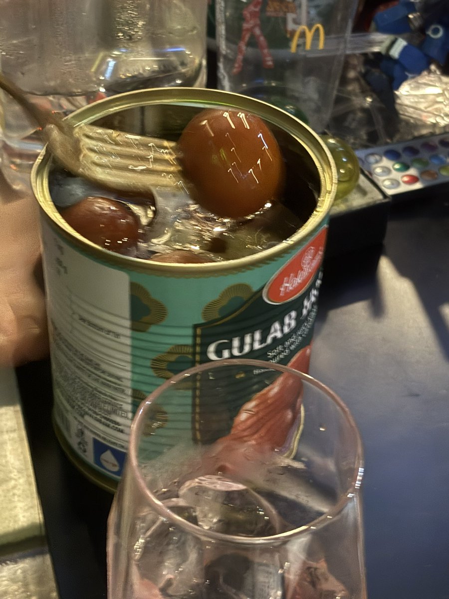 SngxeYH2's tweet photo. 退勤しました〜！

今日のごはんが想像以上にクセ強かった😂
甘かったのでコーヒー必須🤣

今日もありがとうございました！
@bar_hyakushiki https://t.co/op1hq2v1Lh