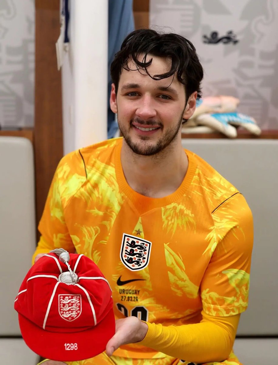 LeedsARG_'s tweet photo. 🚨🏴󠁧󠁢󠁥󠁮󠁧󠁿 James Trafford será TITULAR en el duelo entre Inglaterra y España por la Nations League, con Jordan Pickford siendo suplente.

Vamos, Traff 🫶 https://t.co/Sx4FQqH8o5