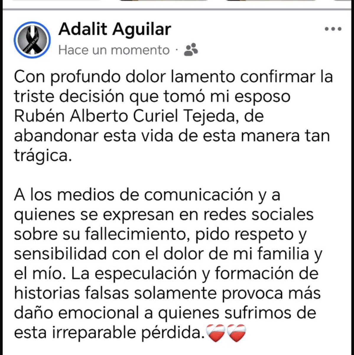 Viriloz's tweet photo. A veces se nos olvida la familia alrededor de la víctima. 

La esposa de Rubén Alberto Curiel Tejeda, exfiscal Anticorrupción de #Puebla pide respeto al dolor de su familia y confirma que fue un suicidio.

Pide detener especulaciones.

@Ambas_Manos https://t.co/SL0oPGWY38