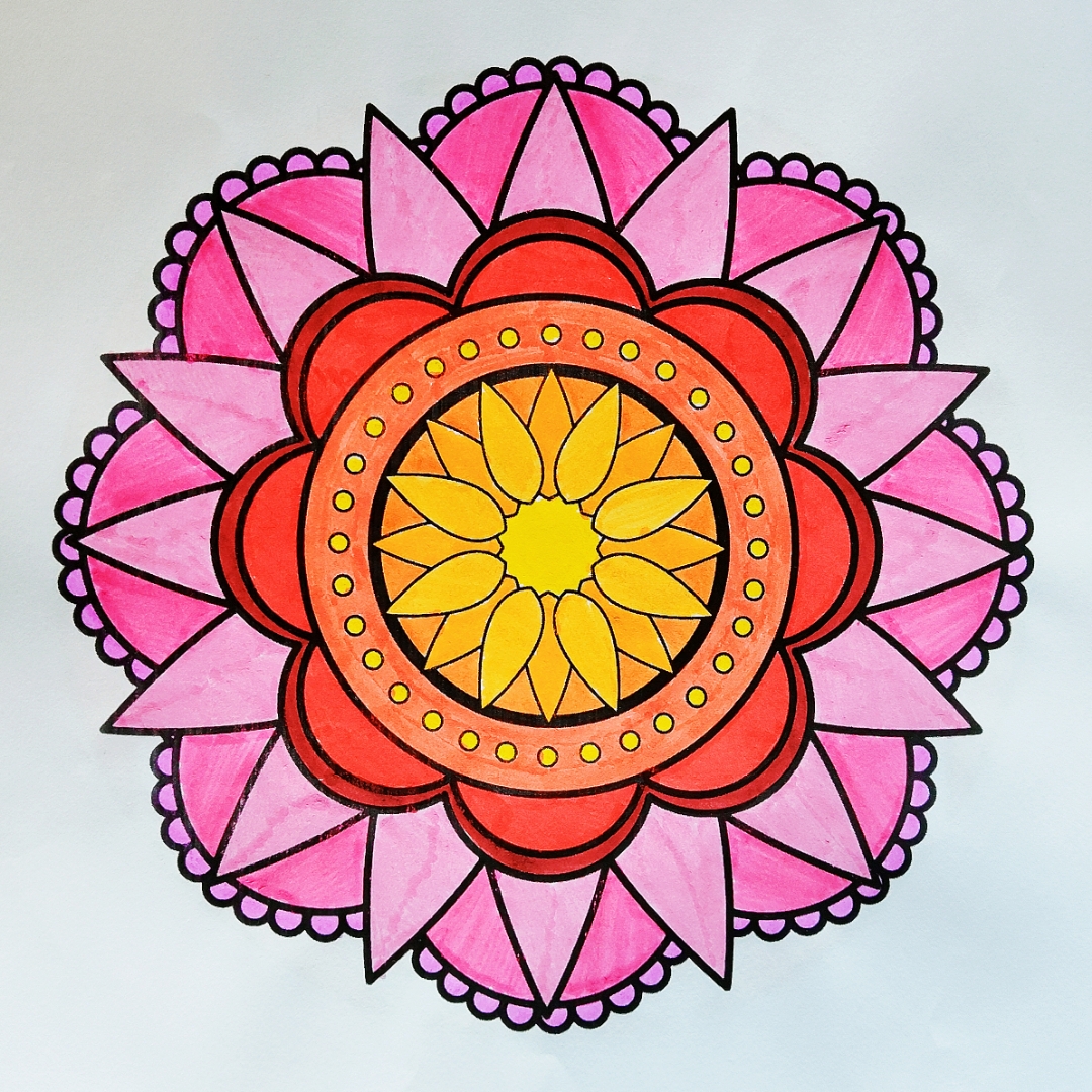 FransiscaDdw2z's tweet photo. Descubre el placer de pintar mandalas, actividad relajante para empezar sin experiencia, solo necesitas lápices y papel! https://t.co/H9Vwi5zzQg