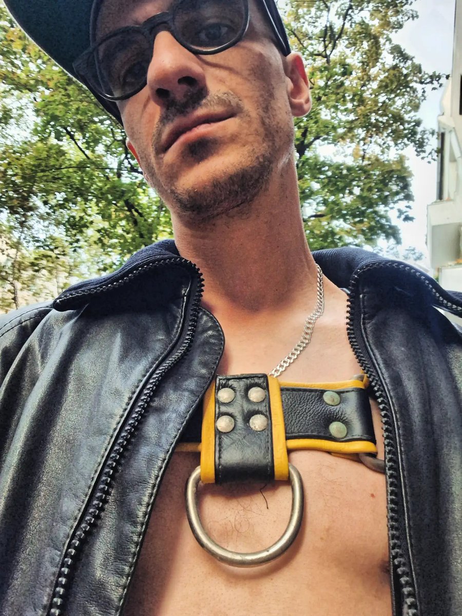 ErikLeuthaeuser's tweet photo. Folsom 26 with Konstantinos Yann! ππ«Άβ₯οΈ
#folsom #folsomberlin #berlin #fetish #festival https://t.co/Nkh781sus8