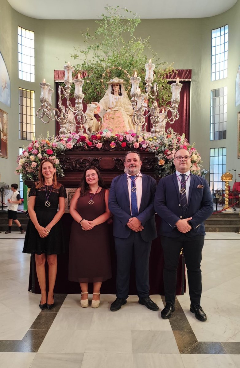appazymisericor's tweet photo. 🔵🔴 REPRESENTACIONES 🔴🔵

Durante este mes de septiembre, hemos acudido a diferentes representaciones:

- Sábado 12 de septiembre. 

La Hermandad de la Divina Pastora de Padre Pío @pastorapadrepio nos invitó a la Salida Procesional de la Divina Pastora de las Almas. https://t.co/p4JWxZUeW9