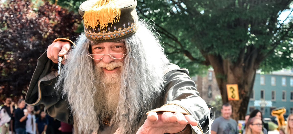 plaventoapp's tweet photo. A charming historic Victorian town completely transforming into a wizarding realm? Queen City Mischief & Magic turns Staunton into pure fantasy all weekend.
📍 Staunton, VA
#MischiefAndMagic #VirginiaIsForLovers #Plavento https://t.co/cdKfKC2yll