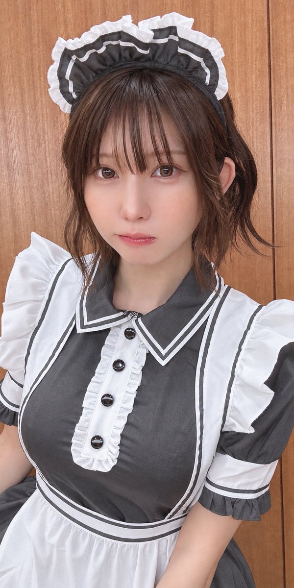 hsurb52's tweet photo. 着衣でこの迫力なの、えな◯さんスゴいです https://t.co/YzvQjlF2Bw