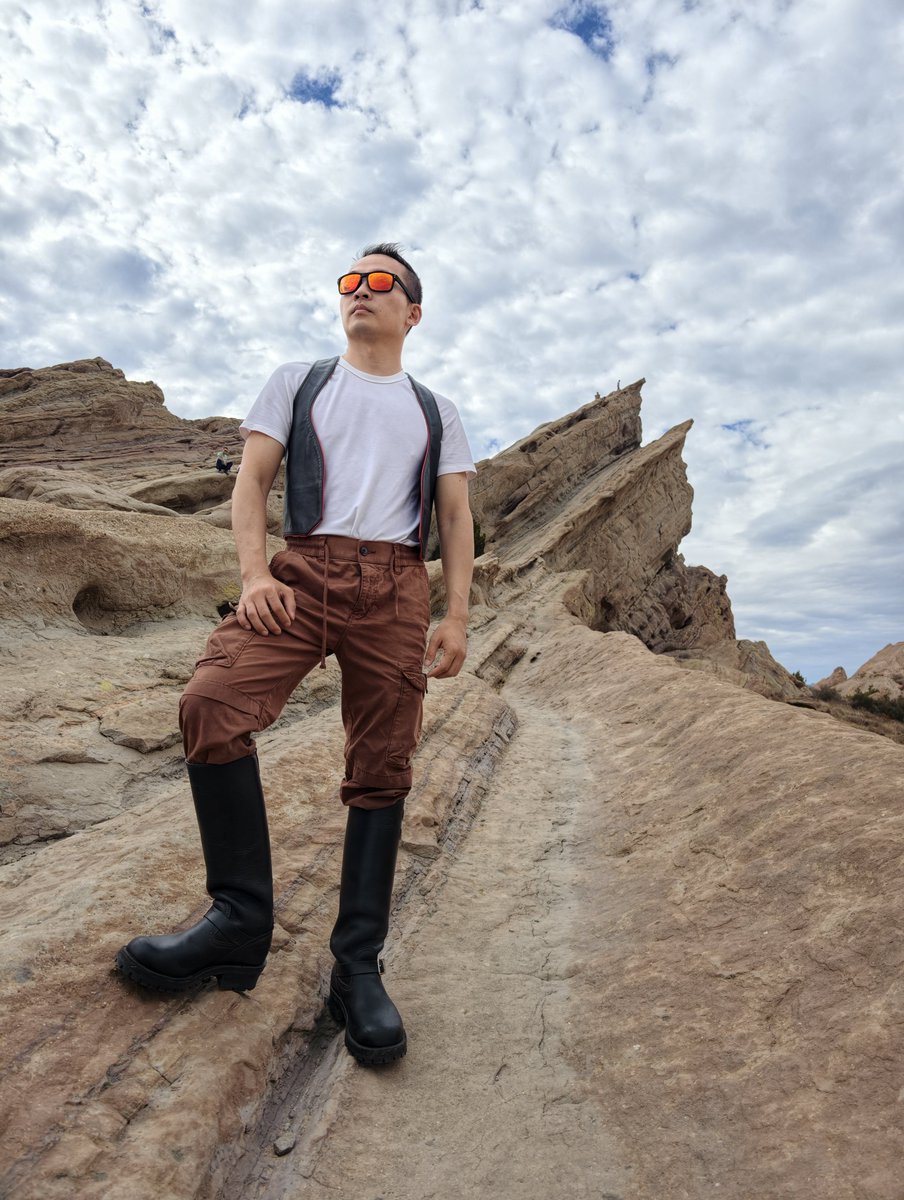 bootedray's tweet photo. Hiking in leather boots with My slave @collareddavid . Such a beautiful scene. 
#gayleather #gayleatherboots #gayleathermaster #gear365 https://t.co/YuGpRLjtJY